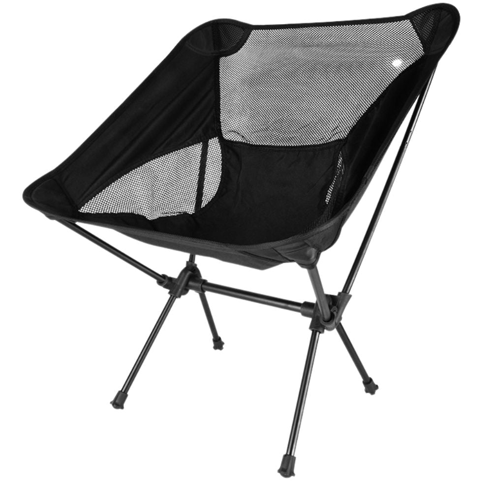 Chaise pliante pour camping noire avec pieds antidérapants assurant une stabilité sur tout type de sol.