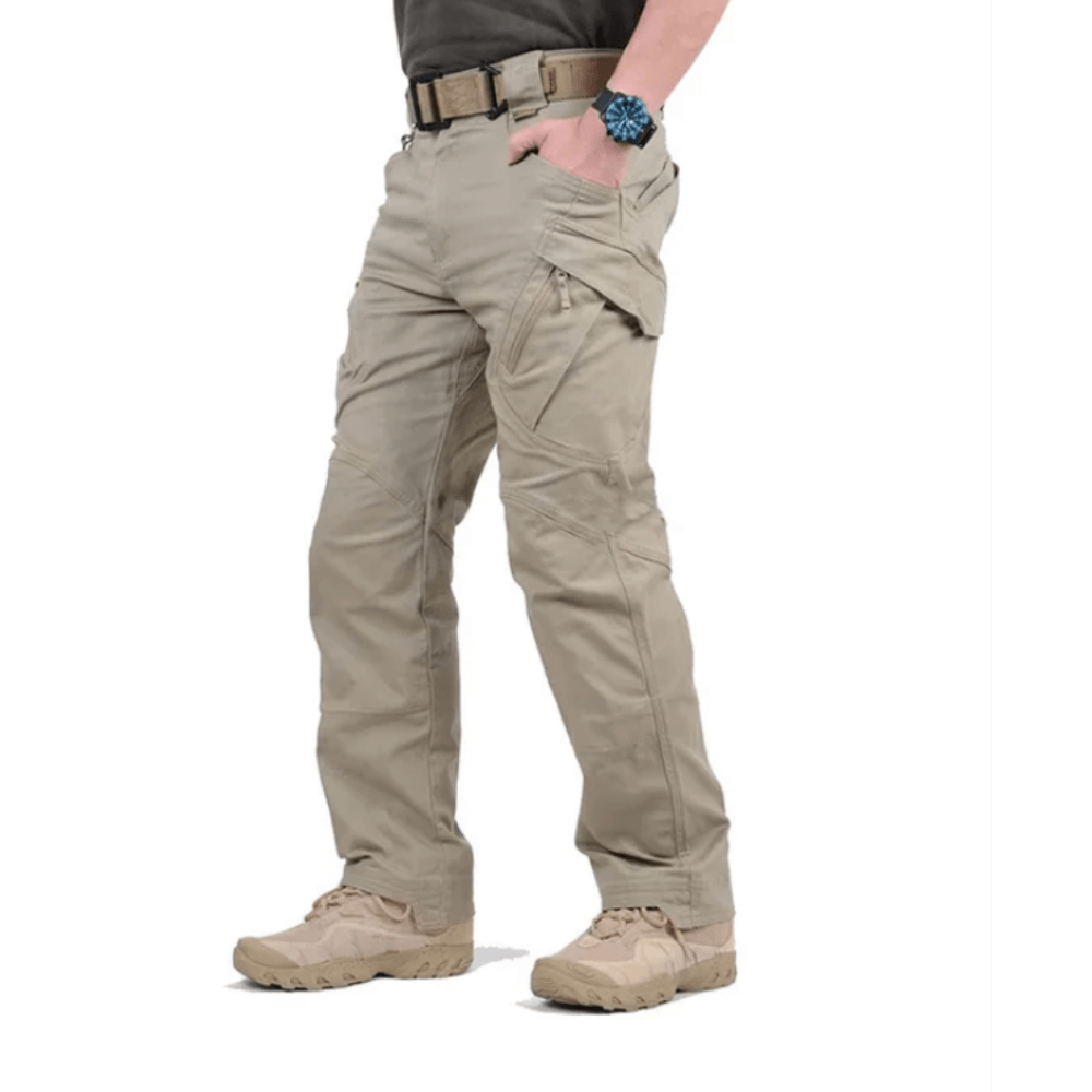 Pantalon de randonnée homme beige résistant et confortable pour toutes vos aventures en plein air